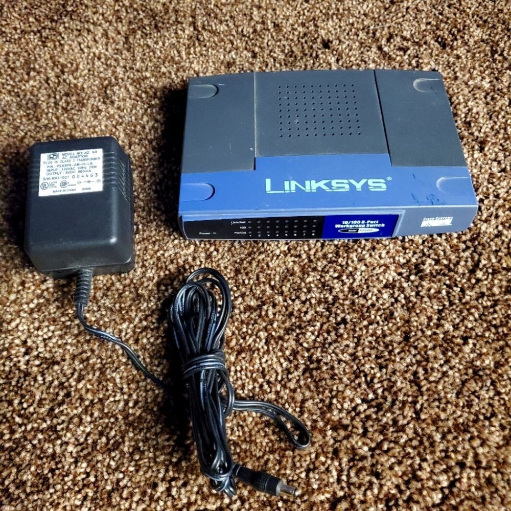 Linksys Cisco 8-port 10/100 Workgroup Switch Model# EZXS88W External Network